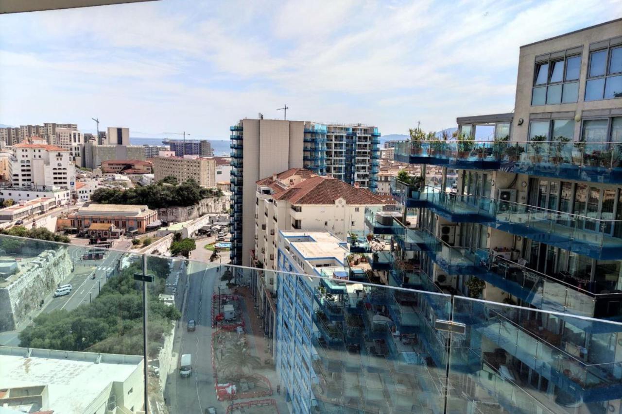 גיברלטר Seaside Serenity Oasis - High Floor - Stunning Views מראה חיצוני תמונה
