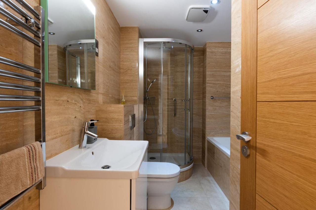 גיברלטר Seaside Serenity Oasis - High Floor - Stunning Views מראה חיצוני תמונה