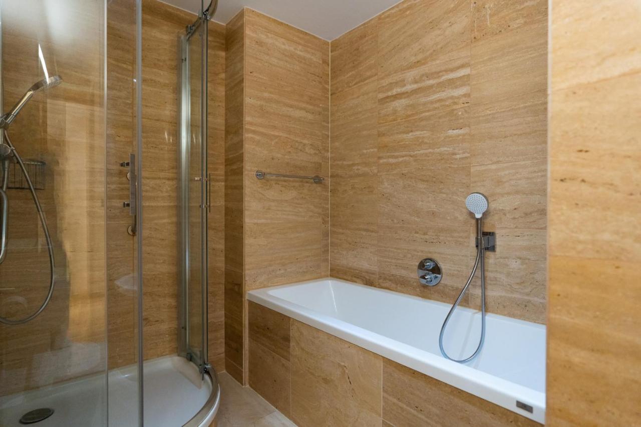 גיברלטר Seaside Serenity Oasis - High Floor - Stunning Views מראה חיצוני תמונה