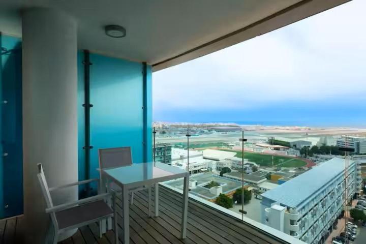 גיברלטר Seaside Serenity Oasis - High Floor - Stunning Views מראה חיצוני תמונה